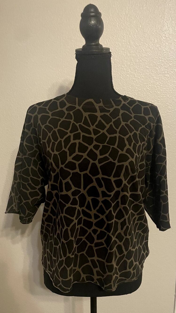 Nation LTD Olive Green Giraffe Print Oversized Premium Tee Sz SM
